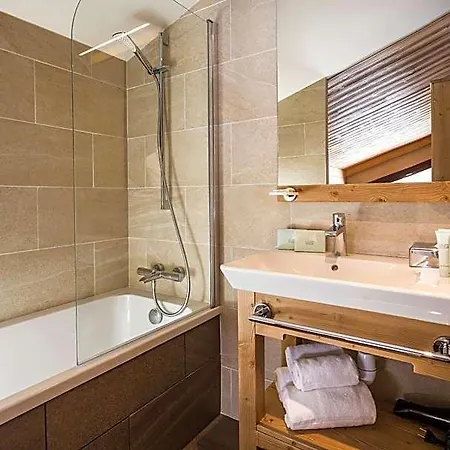 Hotel Saint Charles Val Cenis 4*